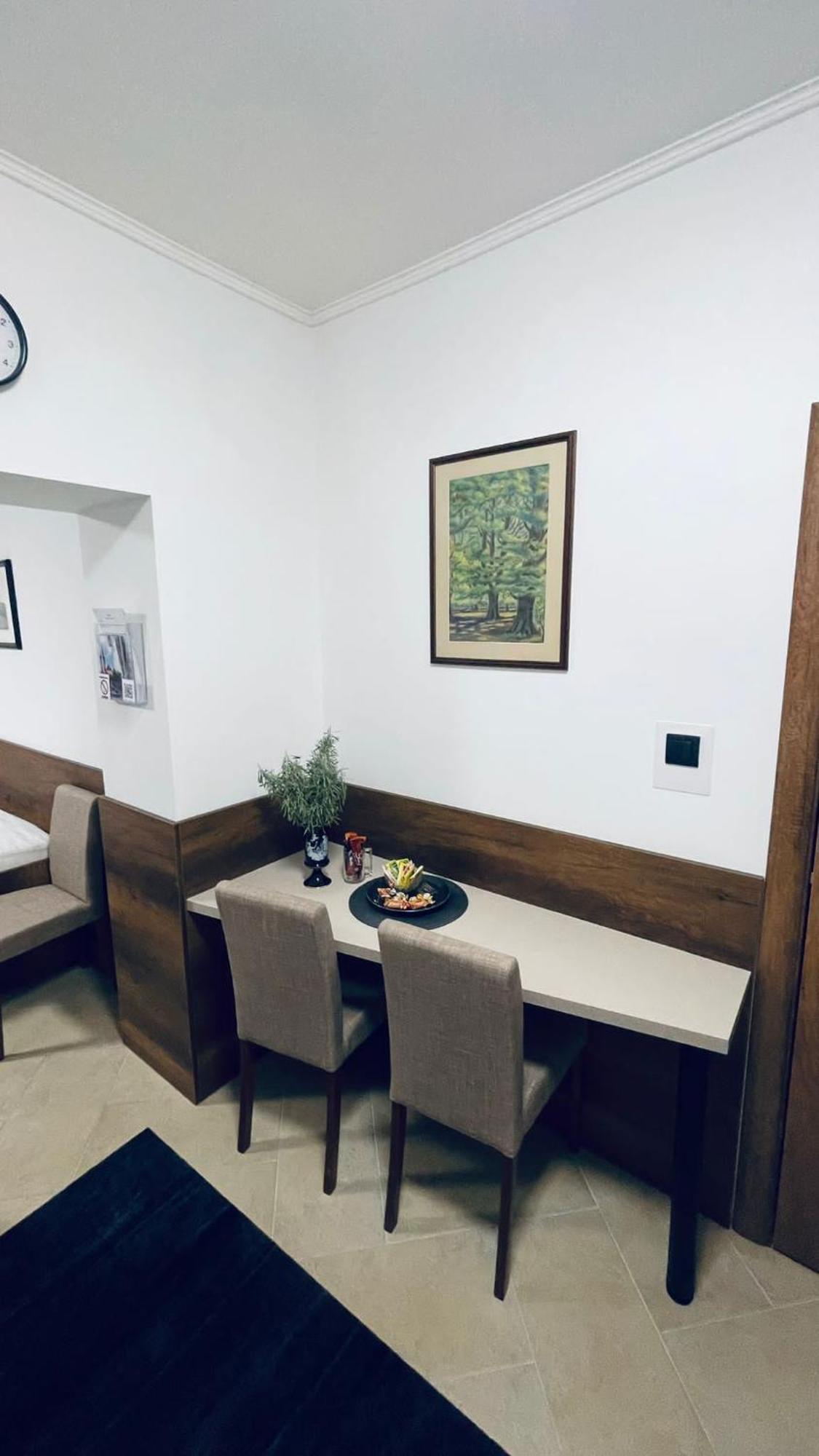 Kollar D Guest House - Prenociste Rooms Subotica Esterno foto