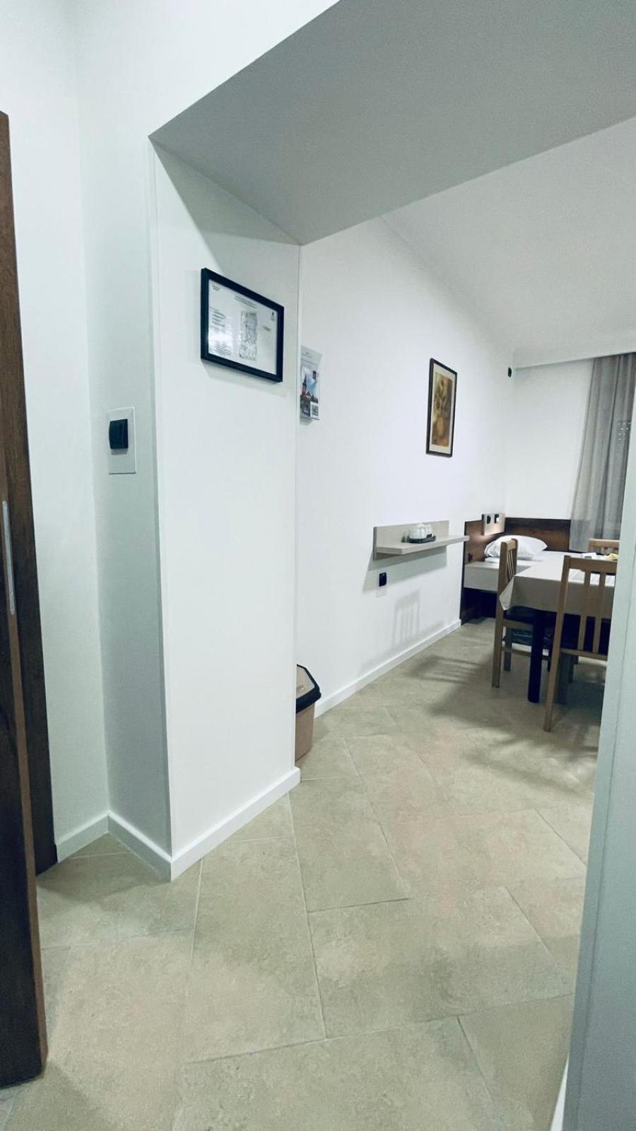 Kollar D Guest House - Prenociste Rooms Subotica Esterno foto