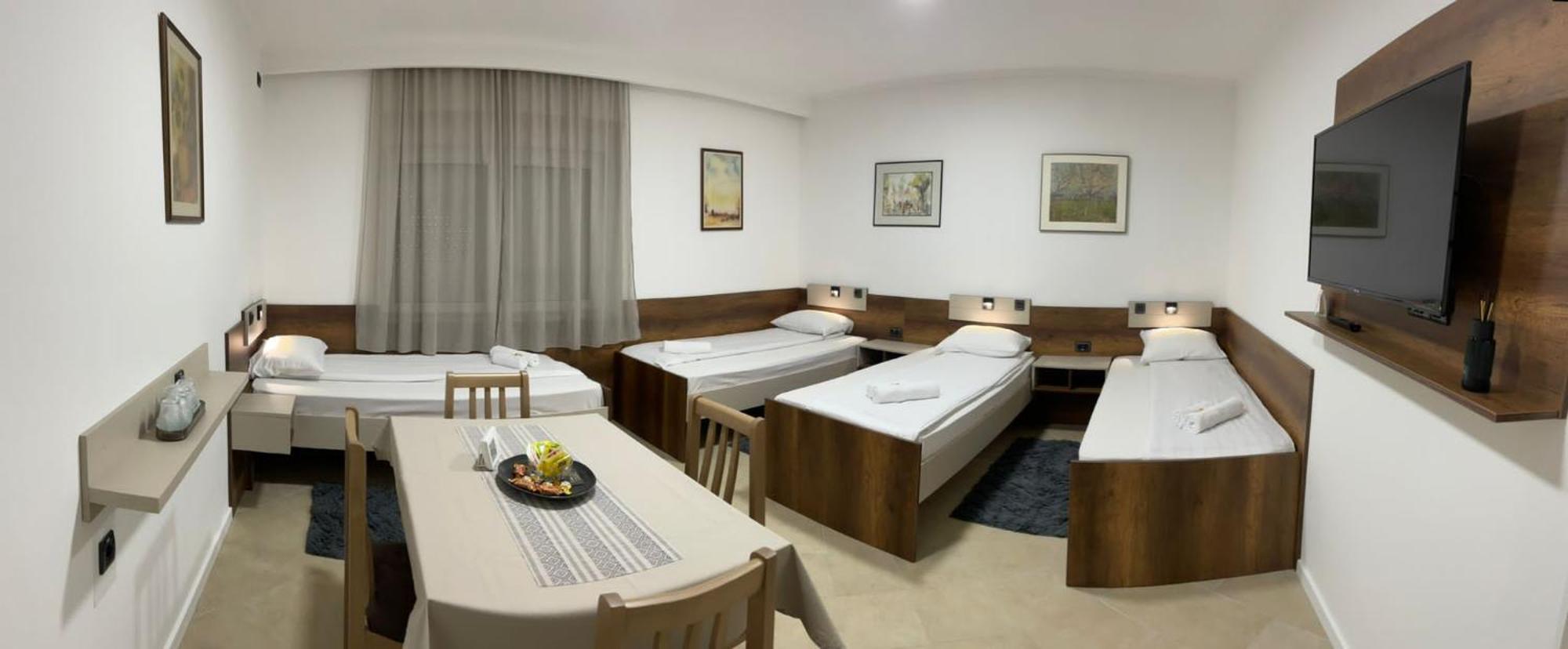 Kollar D Guest House - Prenociste Rooms Subotica Esterno foto