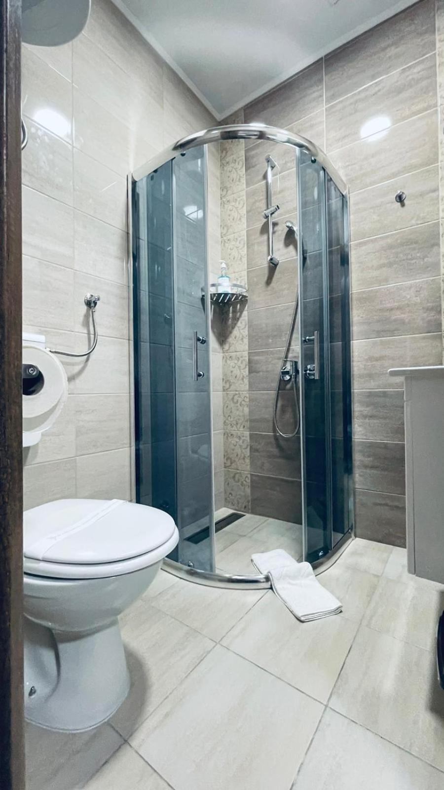 Kollar D Guest House - Prenociste Rooms Subotica Esterno foto